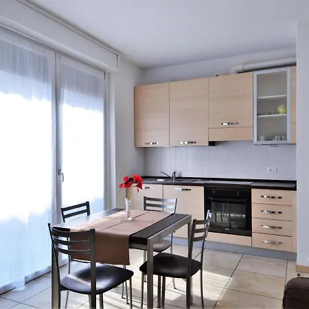 By With Scenic Views Apartament *