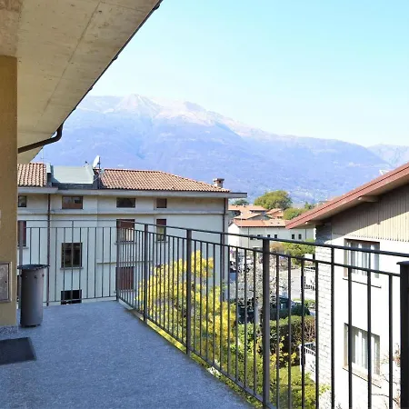 Apartament By With Scenic Views Dervio