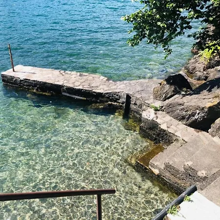 Apartament By With Scenic Views