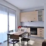 By With Scenic Views Apartment *