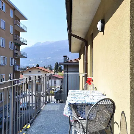By With Scenic Views Appartement