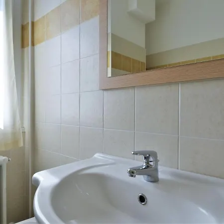 By With Scenic Views Appartement Dervio