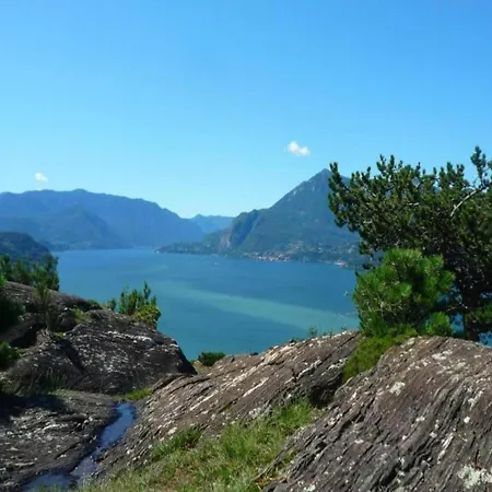 By With Scenic Views Lägenhet