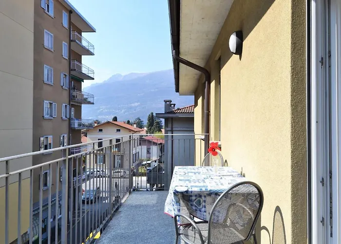 By With Scenic Views Apartamento