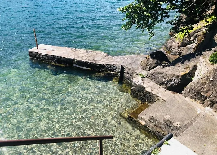 Apartmán By With Scenic Views