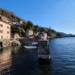 By With Scenic Views Daire Dervio