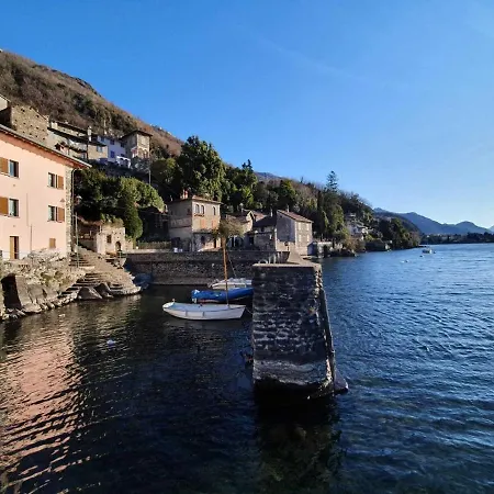 By With Scenic Views Lejlighed Dervio